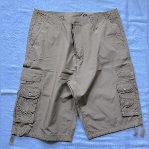 Y2K Ecko Unlimited, Khaki Cargo Shorts, Size 38